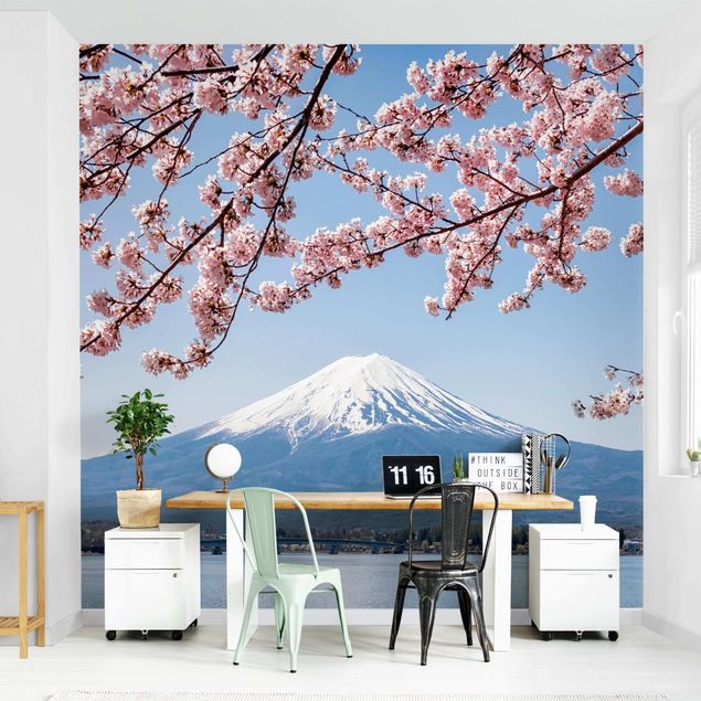 carta da parati per centri estetici Fioriture di ciliegio con il monte Fuji