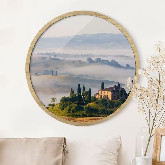 Poster con cornice rotonda Tenuta di campagna in Toscana