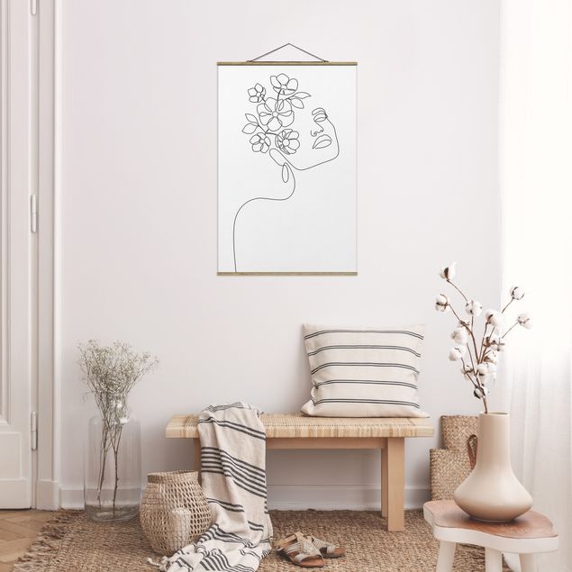 Foto su tessuto da parete con bastone - Line Art - Dreamy Girl Blossom - Formato verticale 2:3