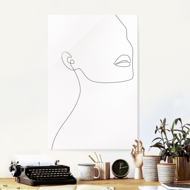 Madara Henina Line Art - Bellezza minimalista