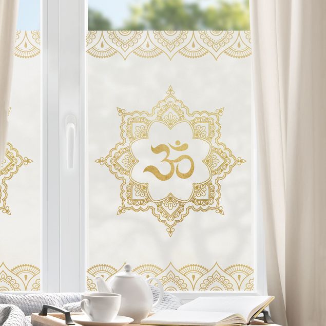 Pellicola per vetri con disegni Illustrazione ornamentale di mandala con OM bianco e oro