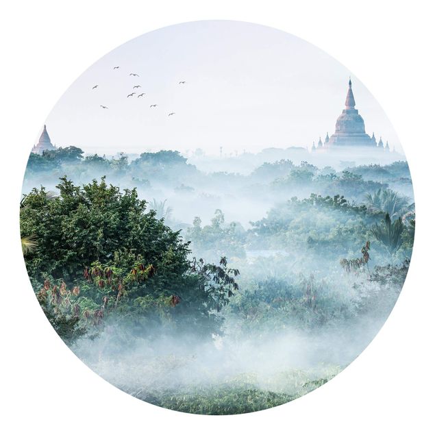 Carta da parati rotonda autoadesiva - Nebbia mattutina sulla giungla di Bagan