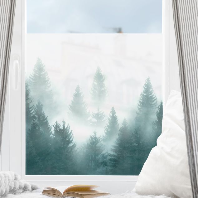 Pellicola per vetri per salone Bosco di conifere nella nebbia