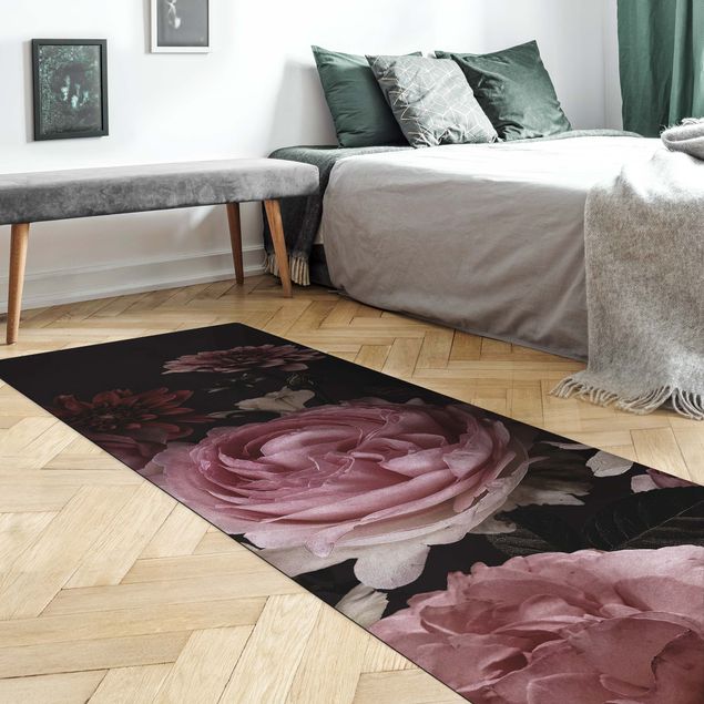 Tappeti floreali moderni Fiori rosa su nero vintage