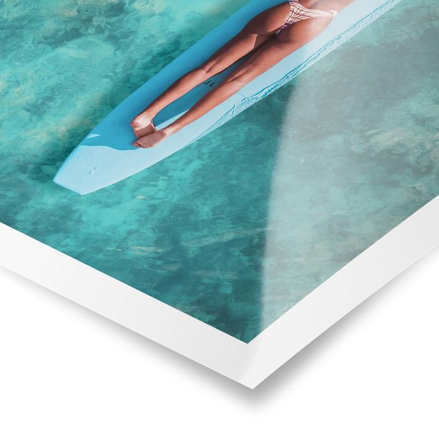 Poster riproduzione - Surfista su tavola blu