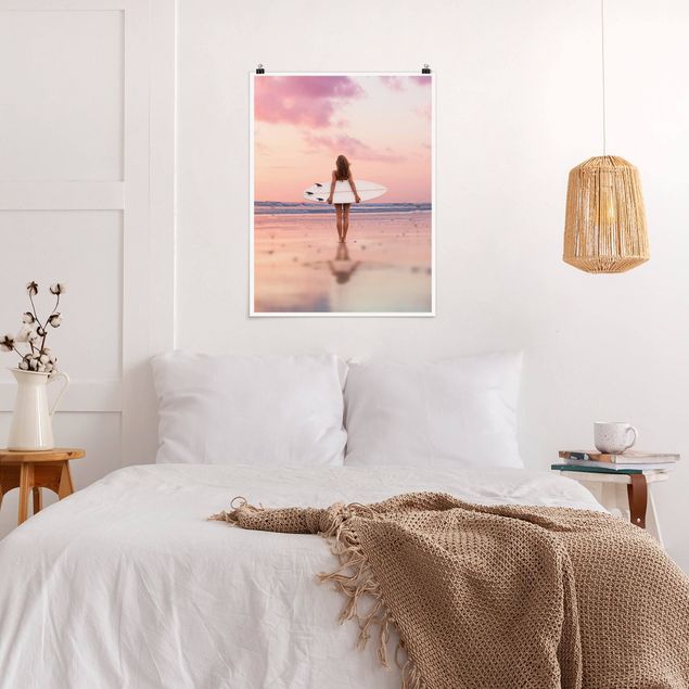 Poster riproduzione - Surfista con tavola al tramonto