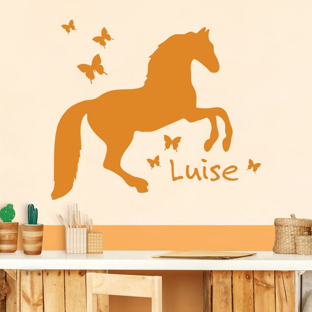 Adesivo murale con testo personalizzato - Cavallo con le farfalle